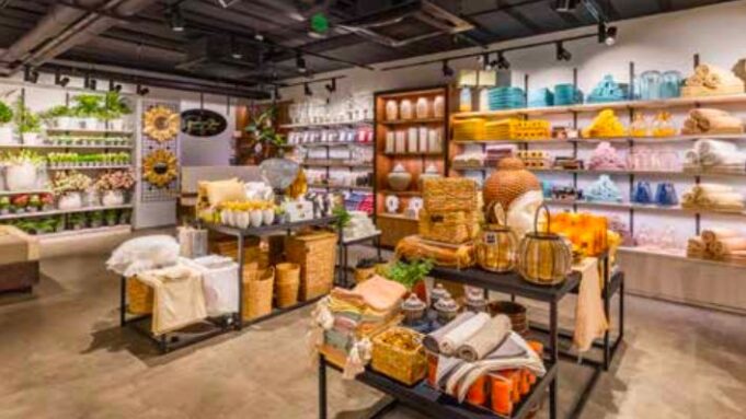 Signature Home Décor Studio launched